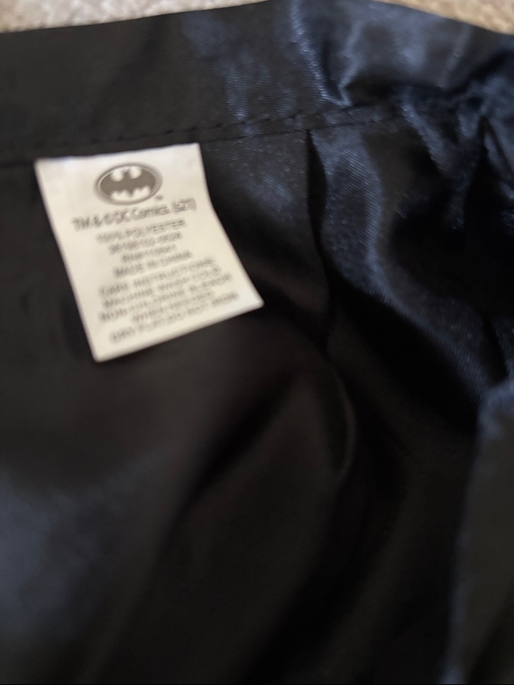 DC Comics Black and Yellow Batman Cape Kids Costume - Picture 2 of 3
